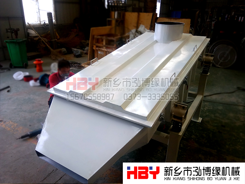 福建厦门环保材料大倾角直线筛粉机准备发货 请注意查收